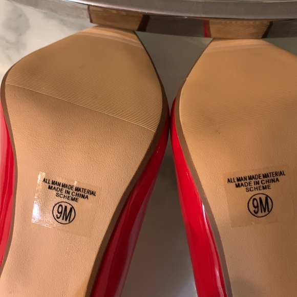 Women’s Y-not? Red scheme pumps. - Picture 5 of 13